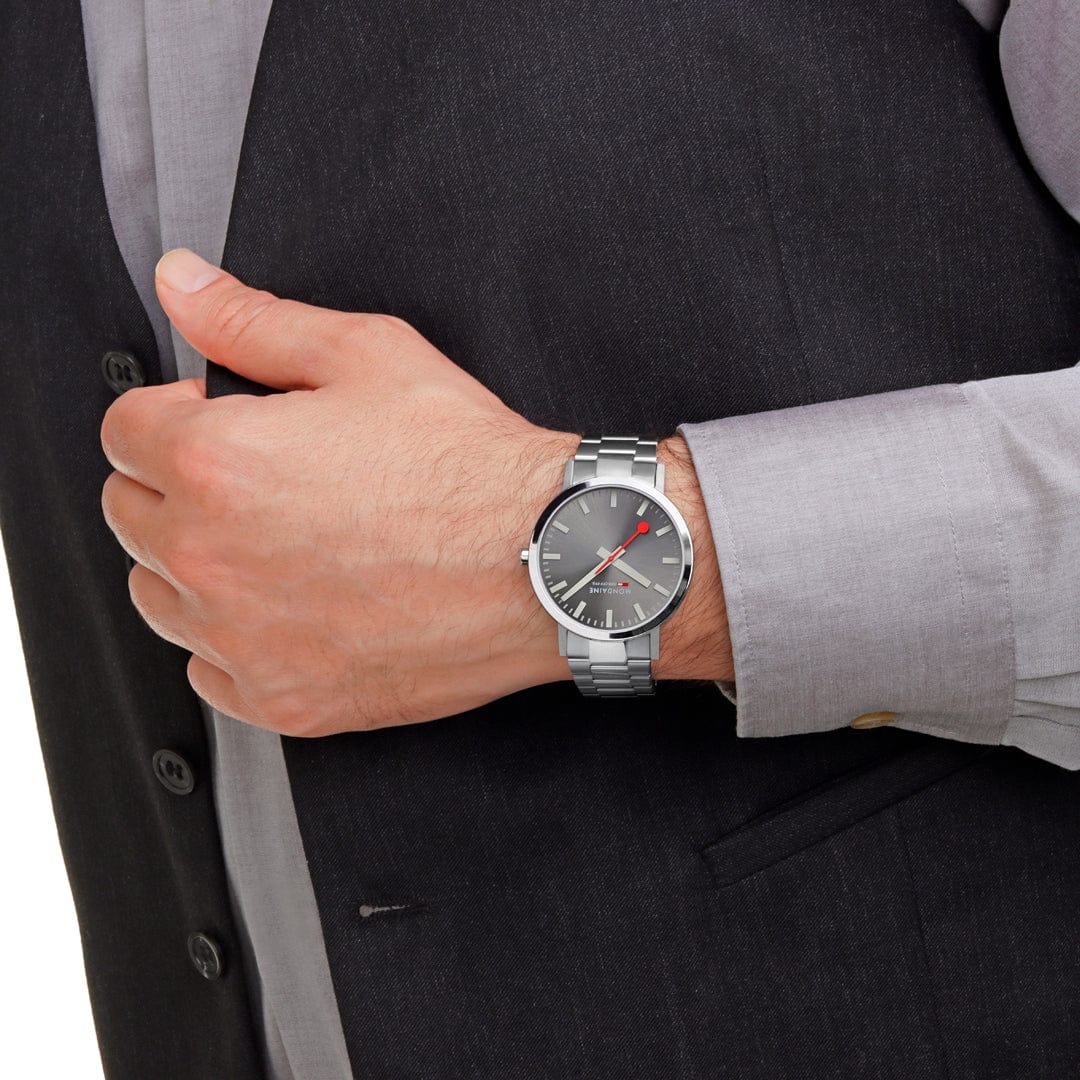 Mondaine Classic 40 mm, Stainless Steel Link Men's Watch Gray Sundial