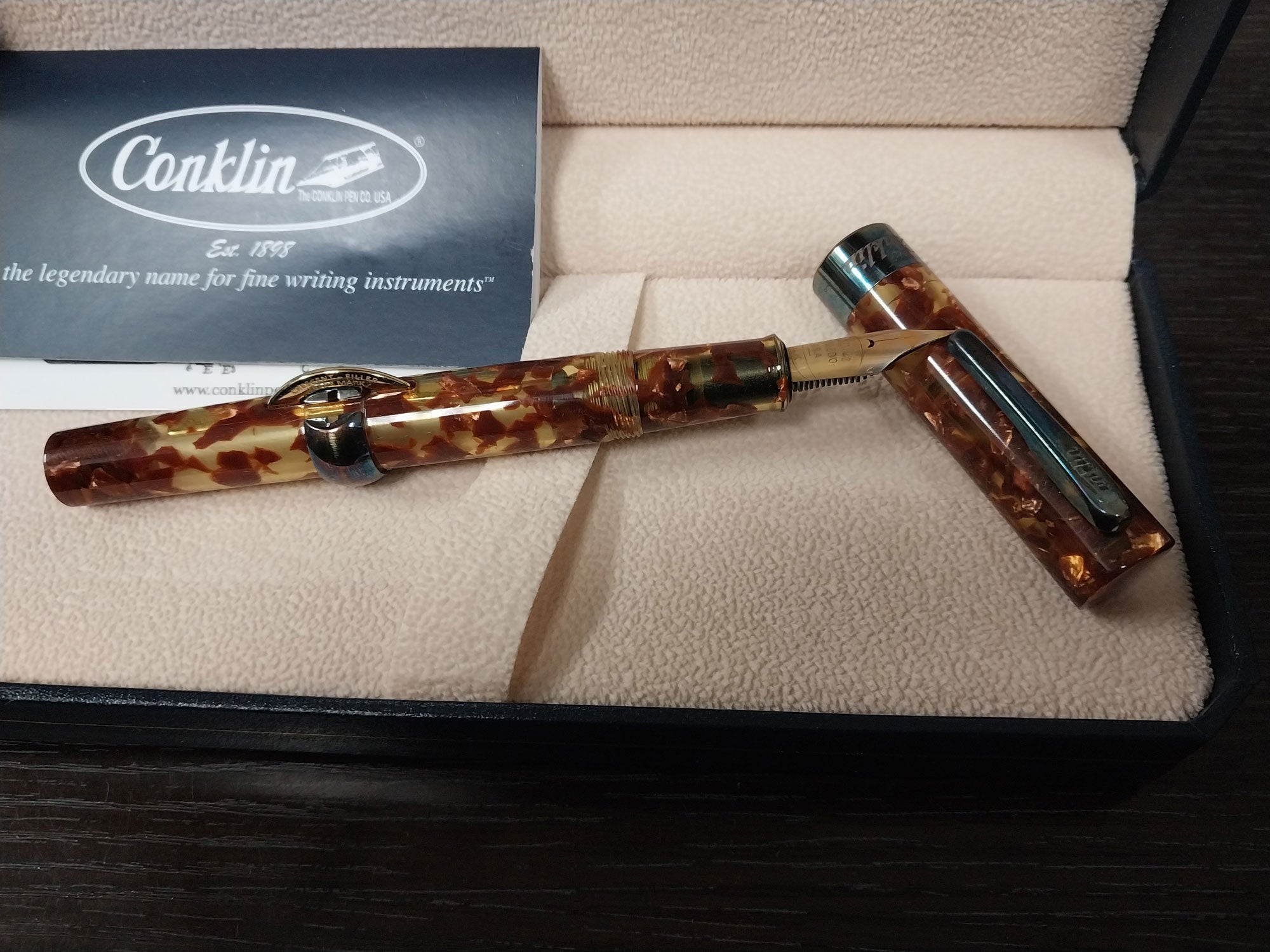Conklin Mark Twain Ambrosia Crescent Limited Edition 14k Nib Fountain Pen M