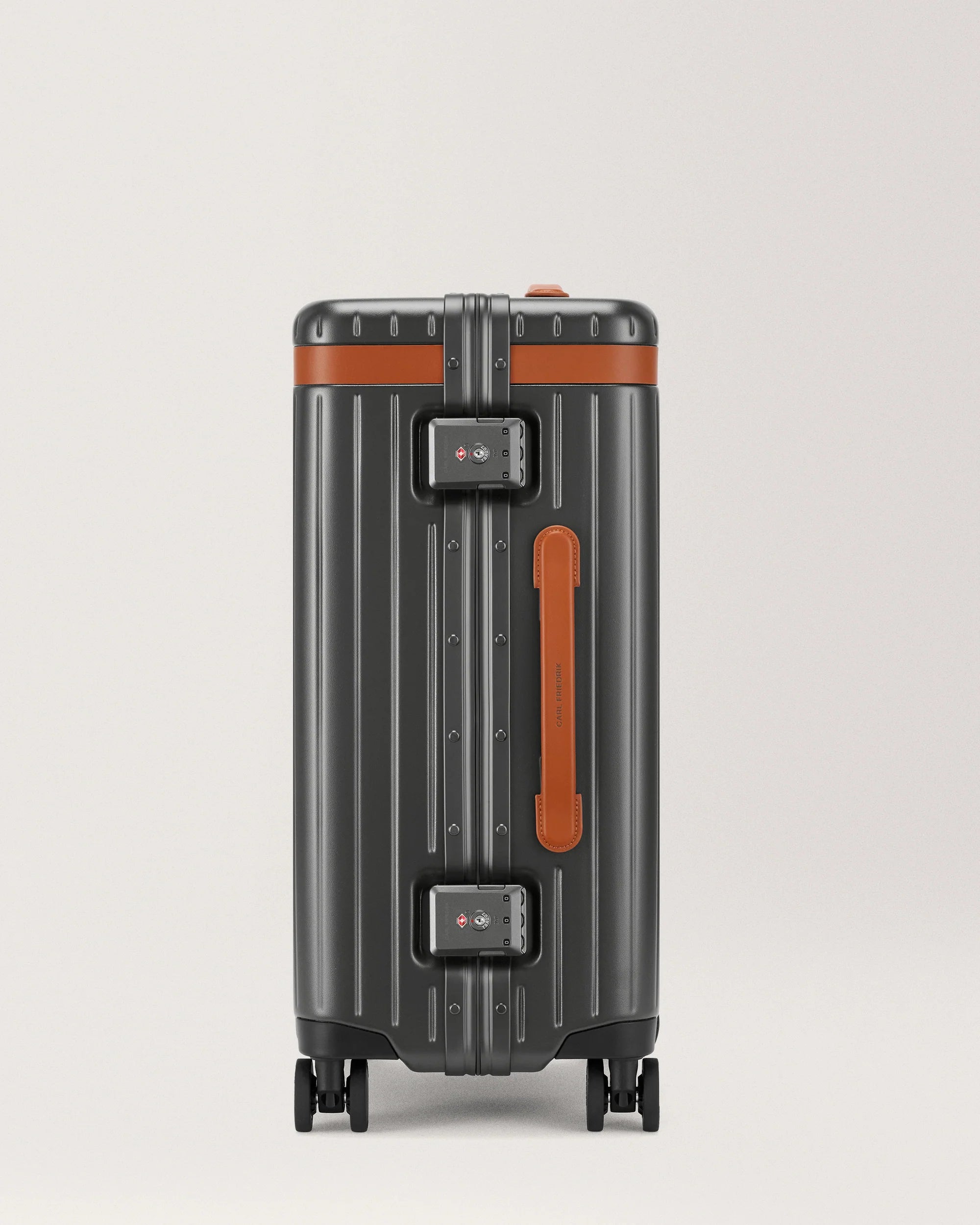 Carl Friedrik Hybrid The Large Carry-on Cognac