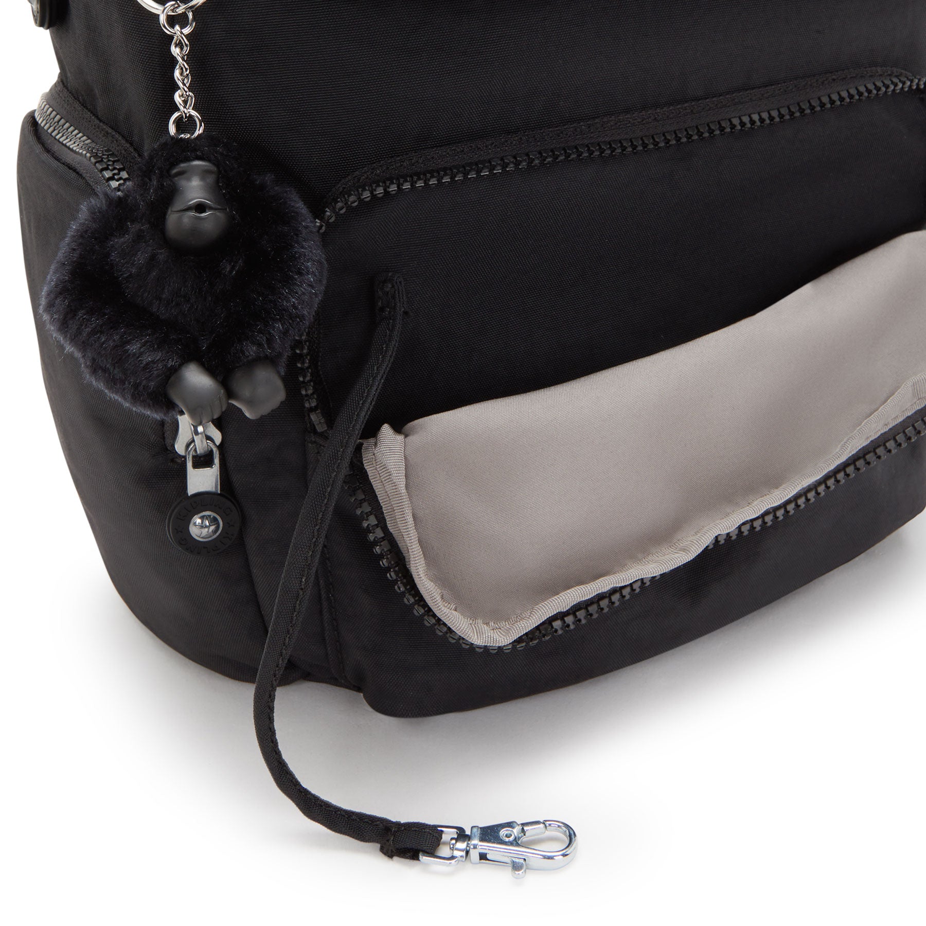 City Zip Small Backpack Black Noir 56% Recycled Nylon, 44% Nylon