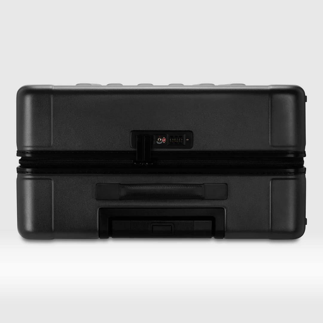 Sterling Pacific 90L Check In Travel Case Polycarbonate