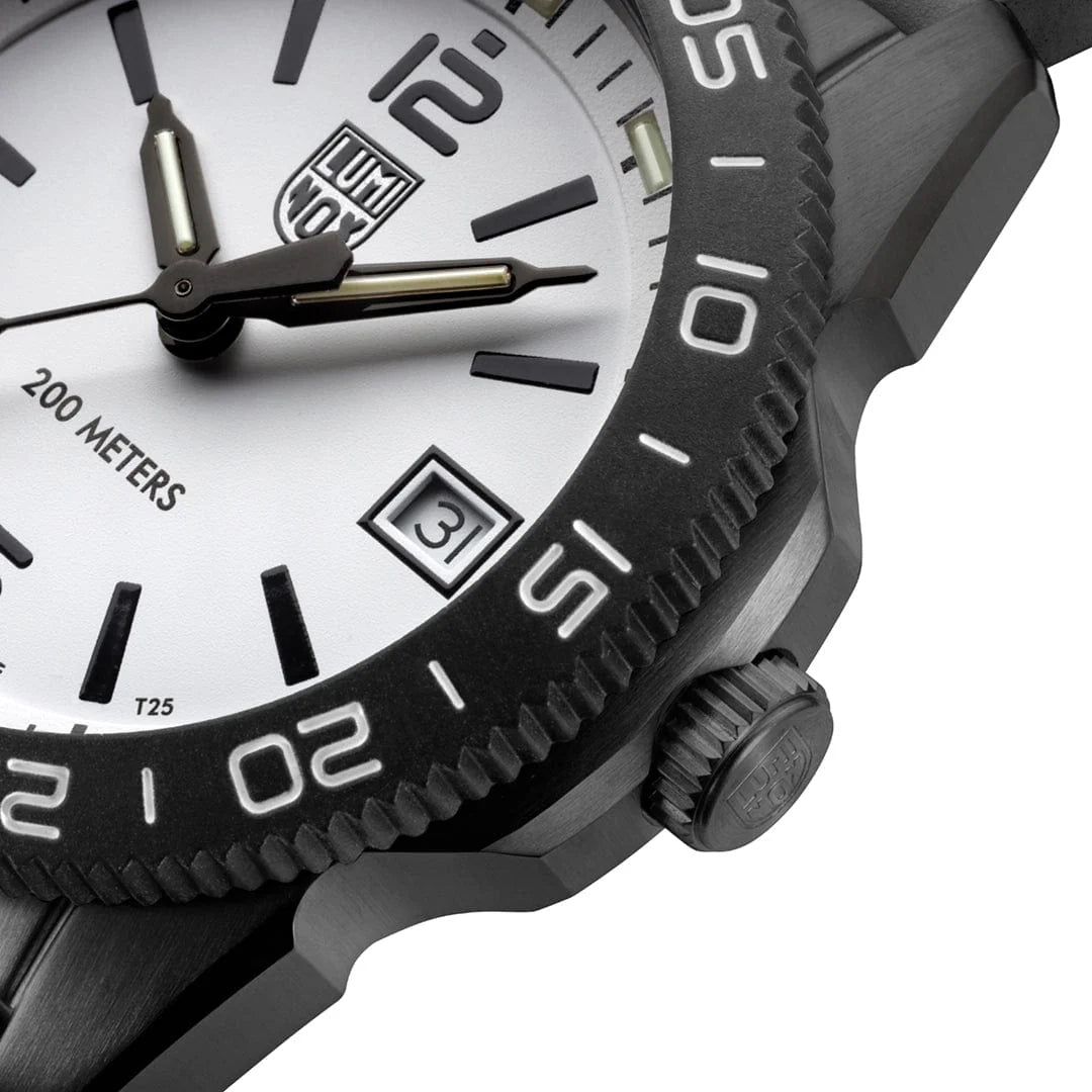 Luminox Pacific Diver Ripple Dive Watch, 39 mm XS.3127M