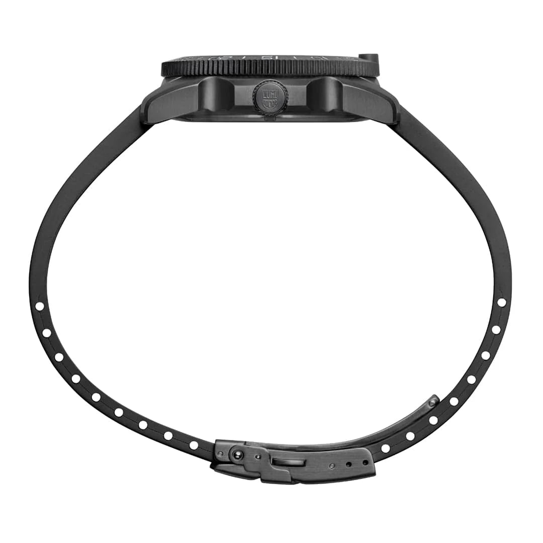 Luminox Pacific Diver Ripple Dive Watch, 39 mm XS.3127M
