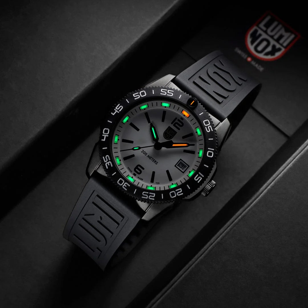 Luminox Pacific Diver Ripple Dive Watch, 39 mm XS.3127M