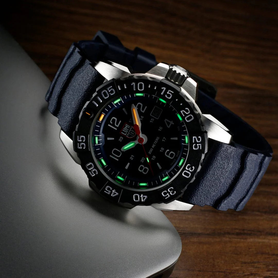 Luminox Navy SEAL Rubber, Steel, CARBONOX™ (RSC) Military Dive Watch, 45 mm XS.3253.CB