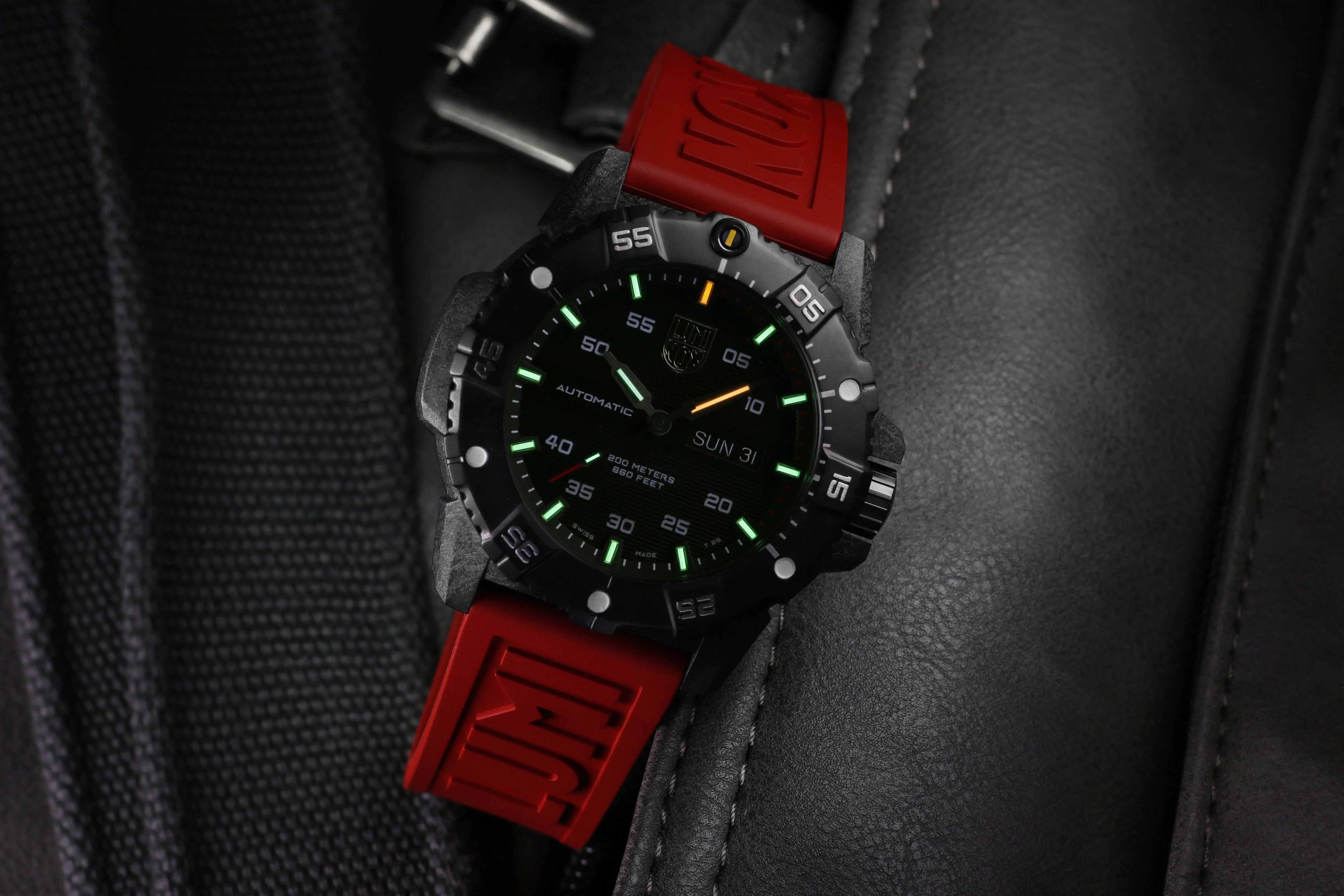 Luminox Master Carbon SEAL Automatic Automatic Dive Watch, 45 mm XS.3875