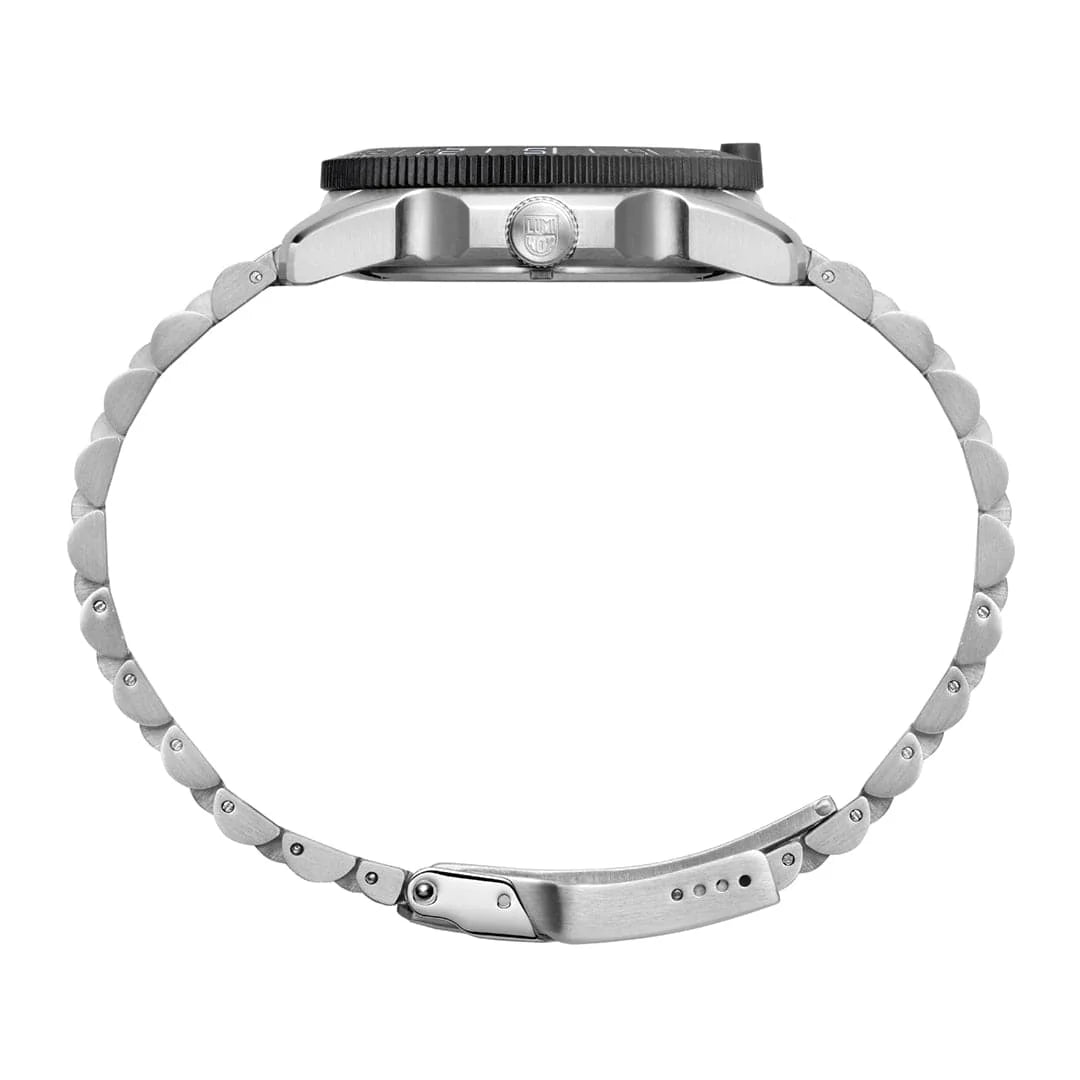 Luminox Pacific Diver Ripple Dive Watch, 39 mm XS.3126M.1