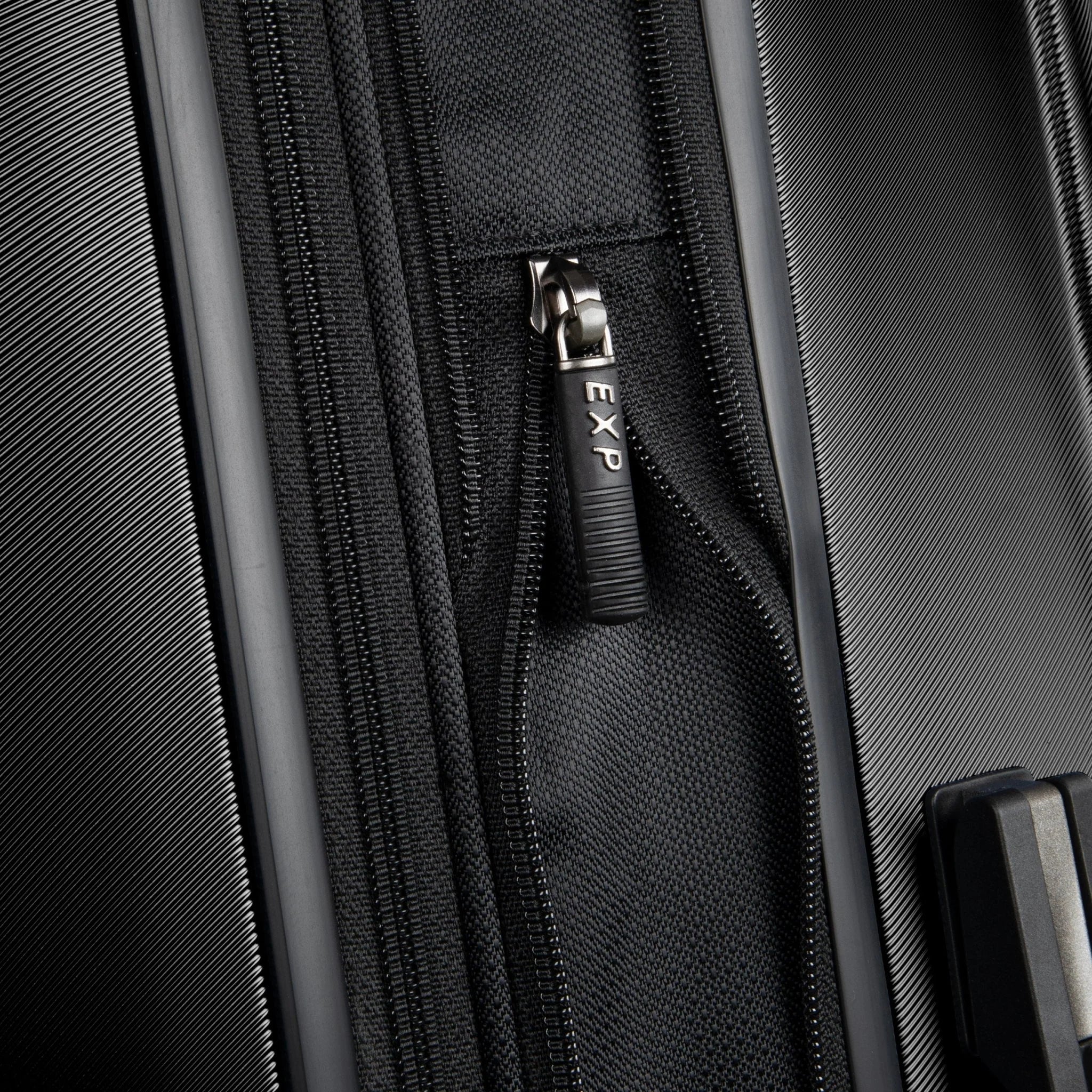 Ricardo Brentwood Hardside 21" Carry-On Expandable Spinner