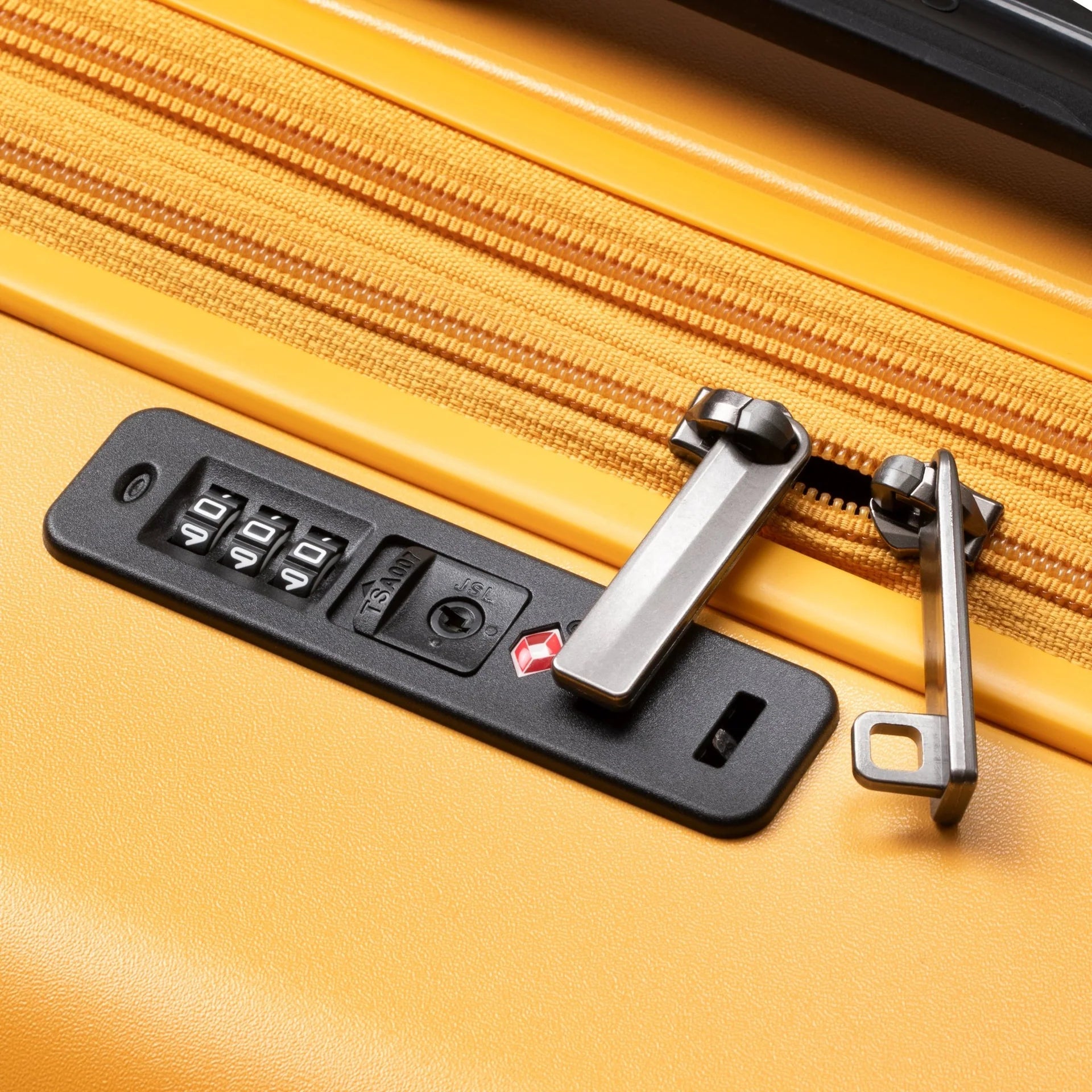 Ricardo Cambria Hardside Large Check-In Expandable Spinner