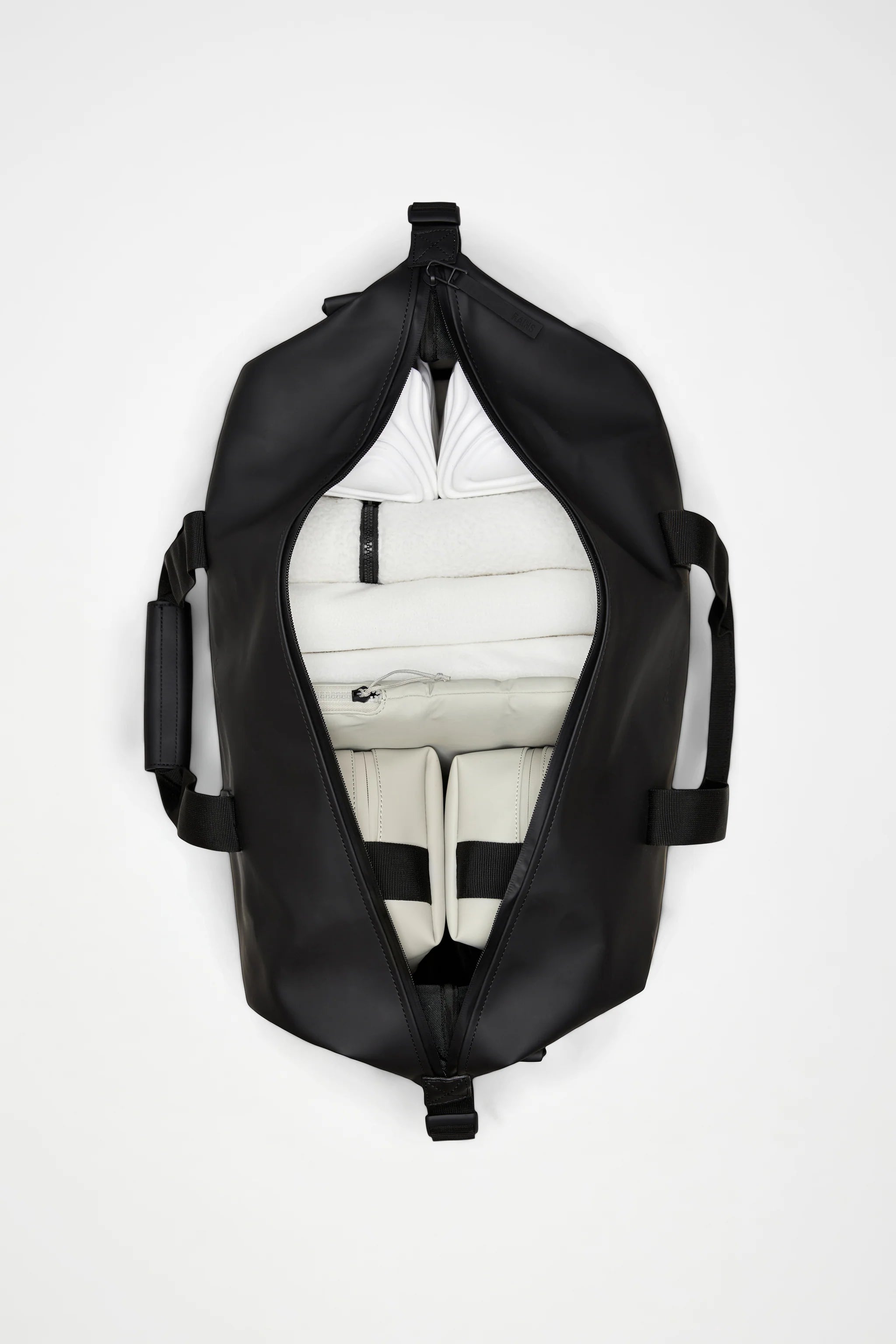 Rains Hilo Weekend Bag Large Black