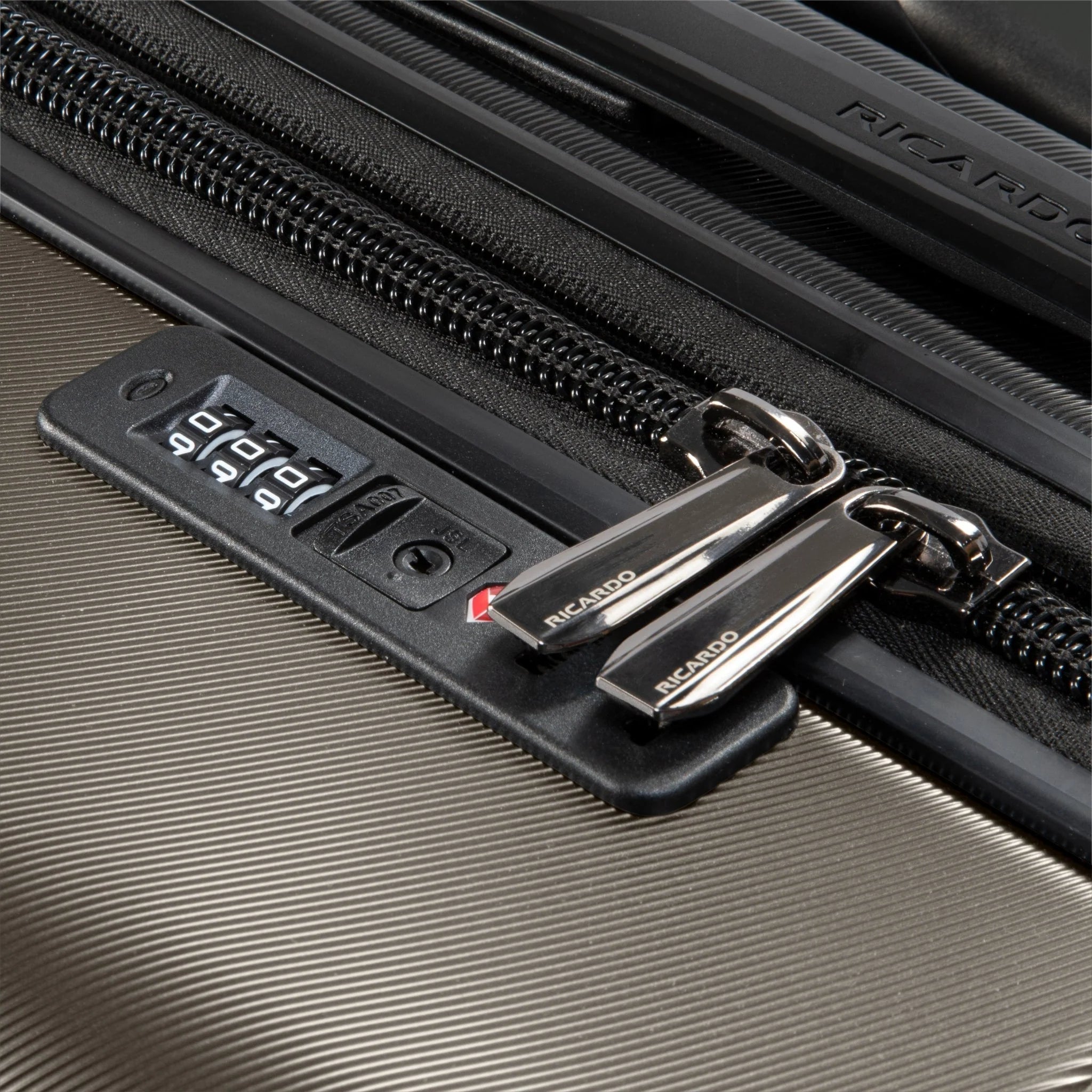 Ricardo of Beverly Hills Montecito 2.0 Hardside 2-Piece Set Champagne (21" Carry-On, 25" Medium Checked) (Copy)