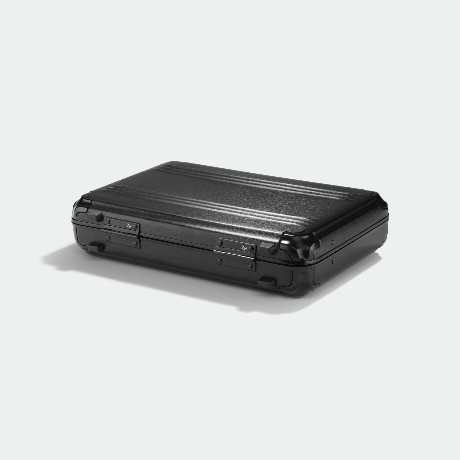 Zero Halliburton Pursuit Aluminum Small Attache Case Black